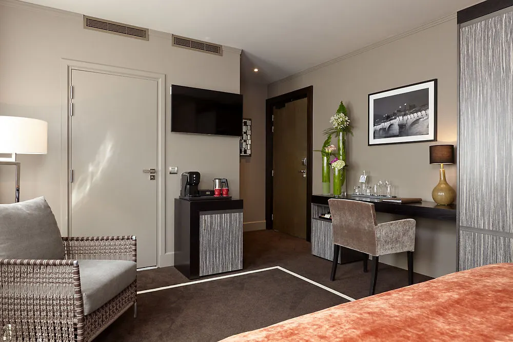 *****  The One Alma Paris Hotel France